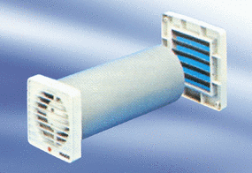ECA 9-4 IM0009502.PNG Fali ventilátor fürdőszobába és WC-be, fali hüvellyel, valamint belső ráccsal és légáram által működtetett külső zsaluval