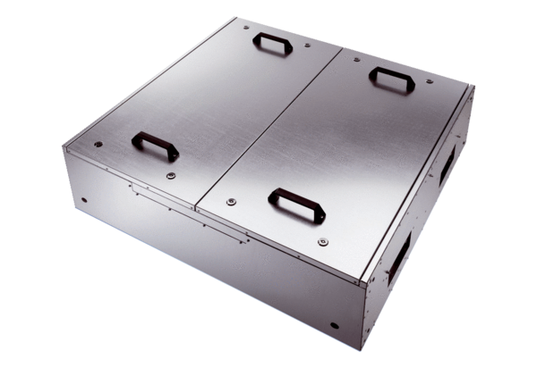 Přívod IM0011762.PNG Odhlučněný plochý box pro přívod s ventilátorem, uzavírací klapkou, filtrem a vodním ohřívačem vzduchu.