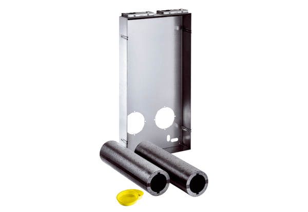 Duo Z-SR IM0016841.PNG Komplet za grubu gradnju koji se sastoji od ugradbene kutije (širina x visina x dubina: 847 x 415 x 93 mm) s integriranim predloškom za bušenje za glavne otvore, dva zidna odvojka s toplinskom izolacijom s integriranim žljebovima za ispust kondenzata (promjer: 125 mm, duljina: 500 mm) za decentralni ventilacijski uređaj s rekuperacijom topline Duo Z