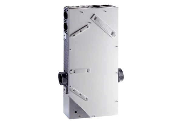 WS 75 Powerbox S IM0019231.PNG WS 75 Powerbox S szellőztető készülék hővisszanyeréssel. DN 100 távozó- és külső levegő csatlakozás oldalt. A Powerbox az üvegből készült minőségi RLS G1 WS helyiség légállapot szabályozásból, egy rendkívül hatékony entalpiás, keresztirányú ellenáramlással üzemelő hőcserélőből, állandó térfogatárammal rendelkező EC radiális ventilátorokból a külső és a távozó levegőnél, valamint 2 db ISO Coarse 80 % (G4) szűrőből áll, 20 - 70 m³/h térfogatáram tartomány, modell: Beszerelés a (burkolt) mennyezetre vagy belső falra, Szükséges tartozékok: Dugaszoló összekötő SVR 100